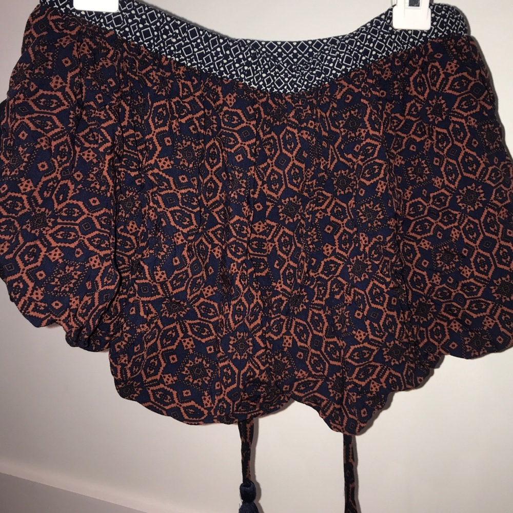 Navy white and orange bubbly shorts with tie